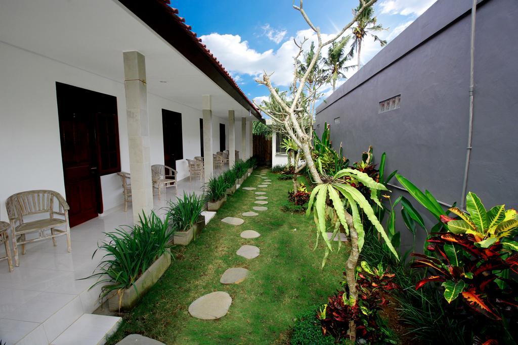 Andy Guesthouse Canggu  Bagian luar foto